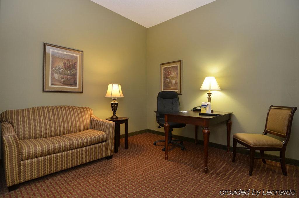 Best Western Plus Two Rivers Hotel & Suites Demopolis Oda fotoğraf